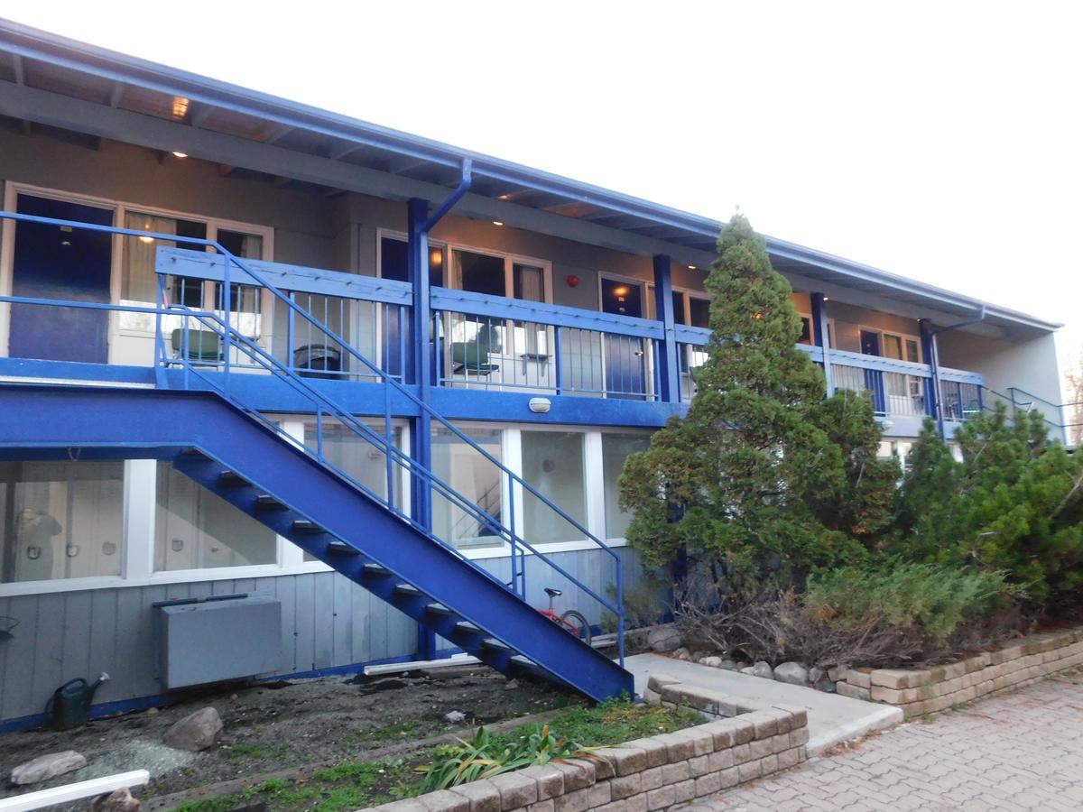 The Lakeview Inn Lac du Bonnet ภายนอก รูปภาพ
